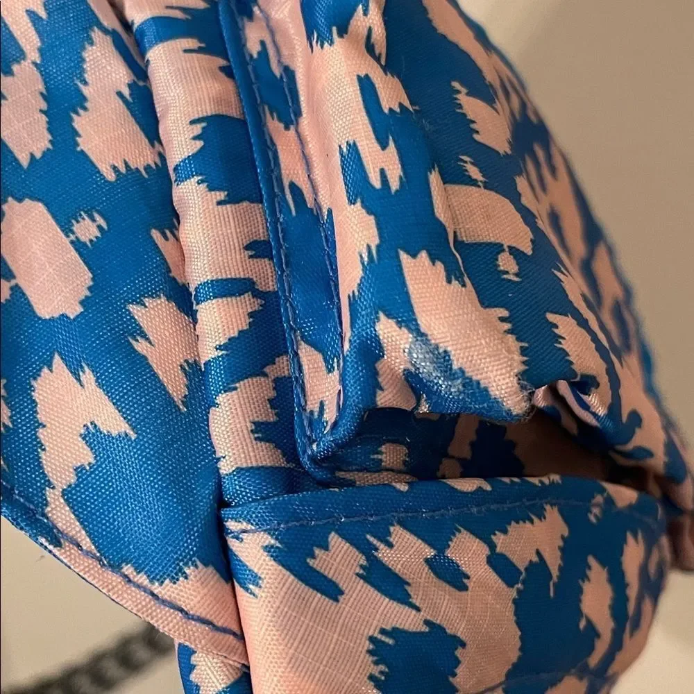 Kavu brand style